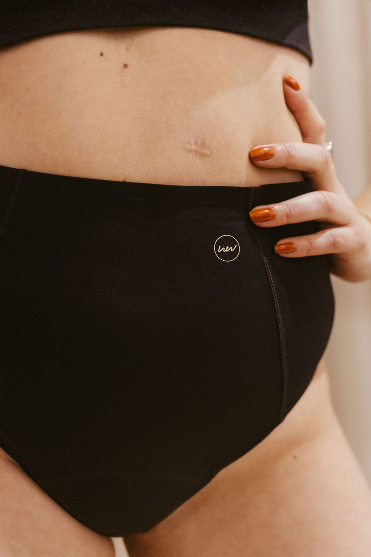 Culotte menstruelle galbante post-césarienne & épisiotomie - Amandine 🩸🩸🩸